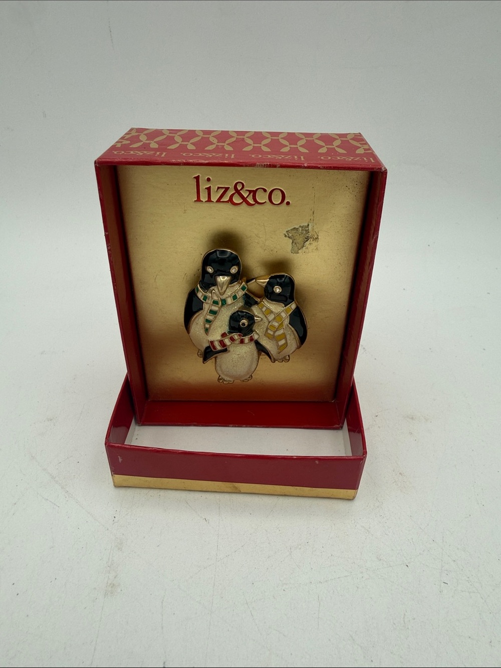 Liz Claiborne Liz & Co Holiday Enameled Penguin Family Pin
